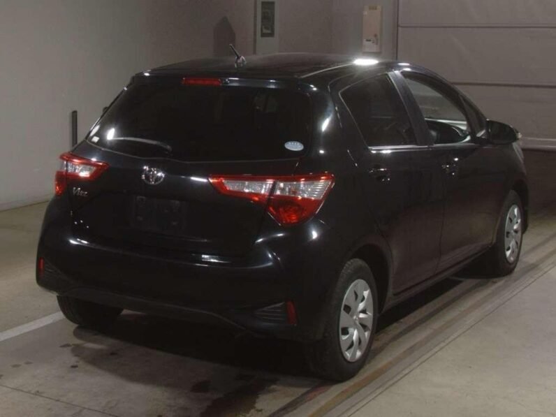 
								Toyota Vitz 2019 1000cc full									