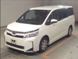 Toyota Voxy 8-Seater 2018