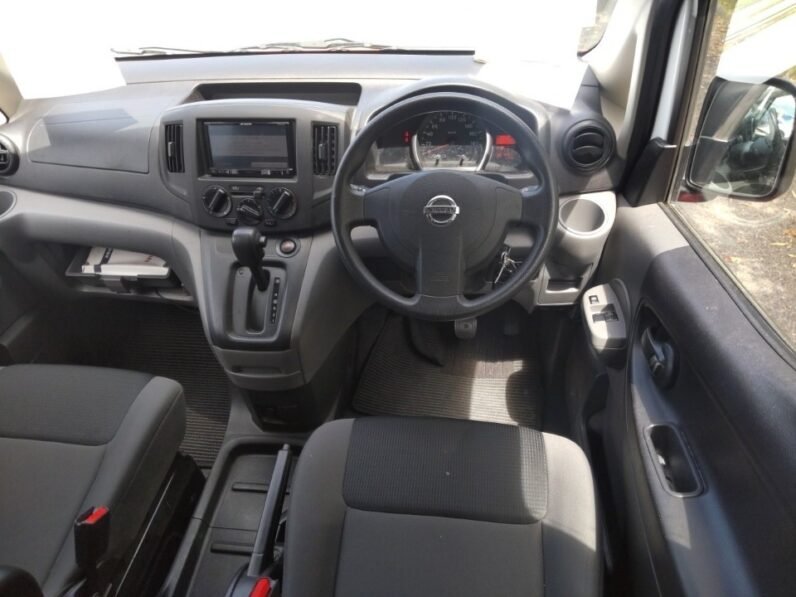 
								Nissan NV200 2018 full									