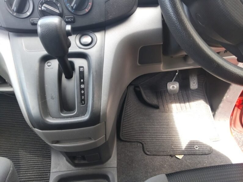
								Nissan NV200 2018 full									