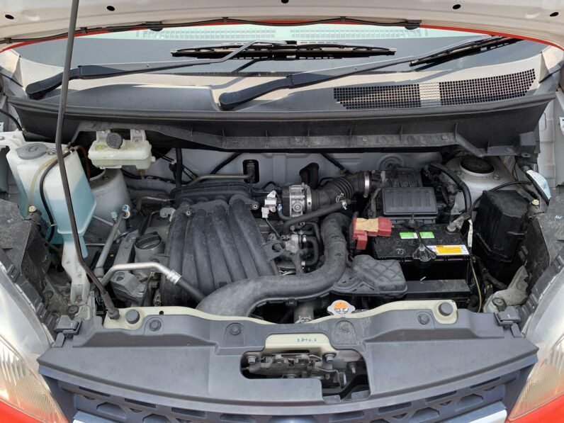 
								Nissan NV200 2018 full									