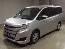 Toyota Noah 2018 8-Seater