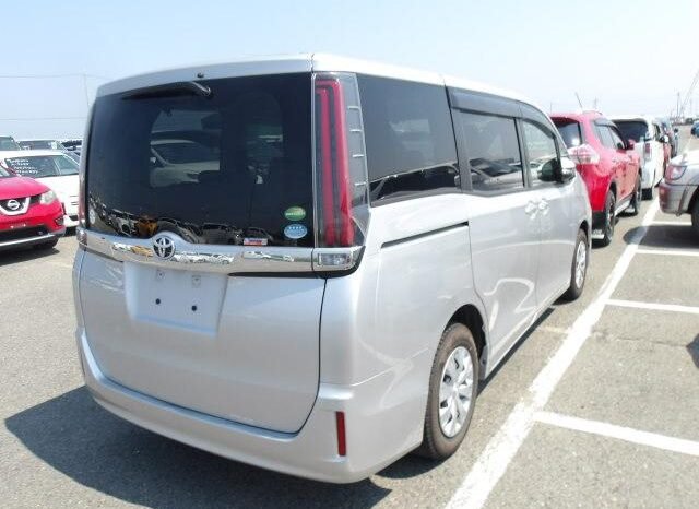 
								Toyota Noah 2018 8-Seater full									