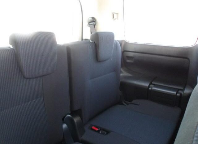 
								Toyota Noah 2018 8-Seater full									