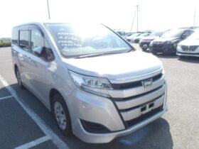Toyota Noah 2018 8-Seater