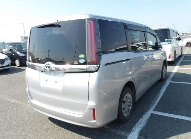 
								Toyota Noah 2018 8-Seater full									