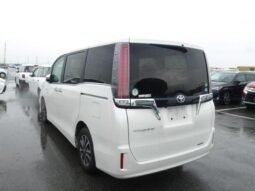 Toyota Esquire Gi 2018 8-Seater
