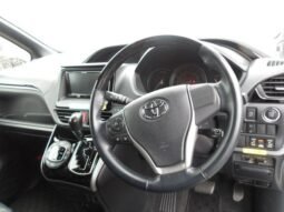 Toyota Esquire Gi 2018 8-Seater