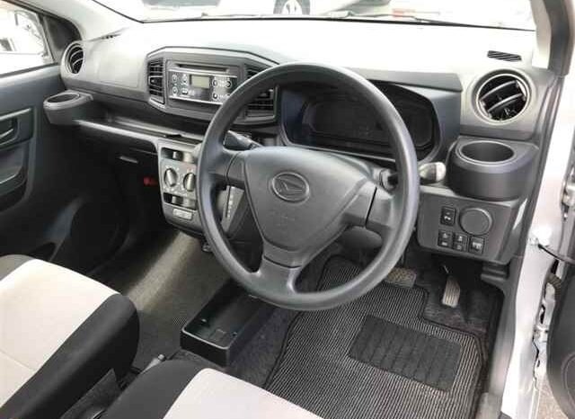 
								Daihatsu Mira e:S 2018 full									