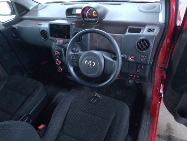 
								Toyota Porte 2018 full									