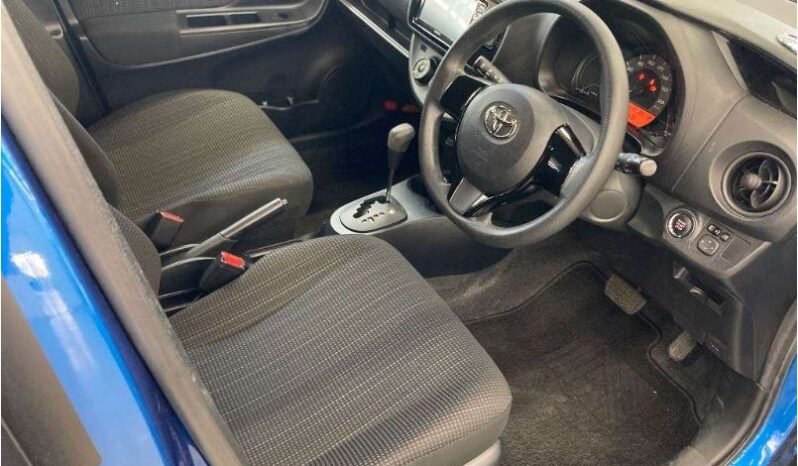 
								Toyota Vitz 2018 1300cc full									