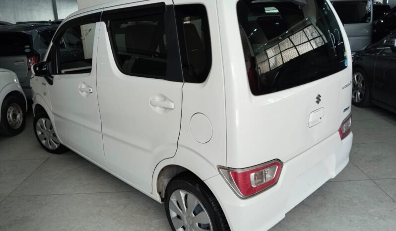 
								SUZUKI WAGON R HYBRID full									