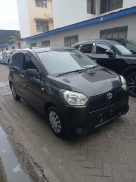 TOYOTA PIXIS 2019