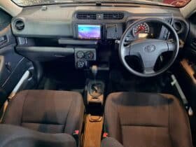 TOYOTA SUCCEED 2019