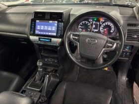 TOYOTA LAND CRUSIER PRADO 2021